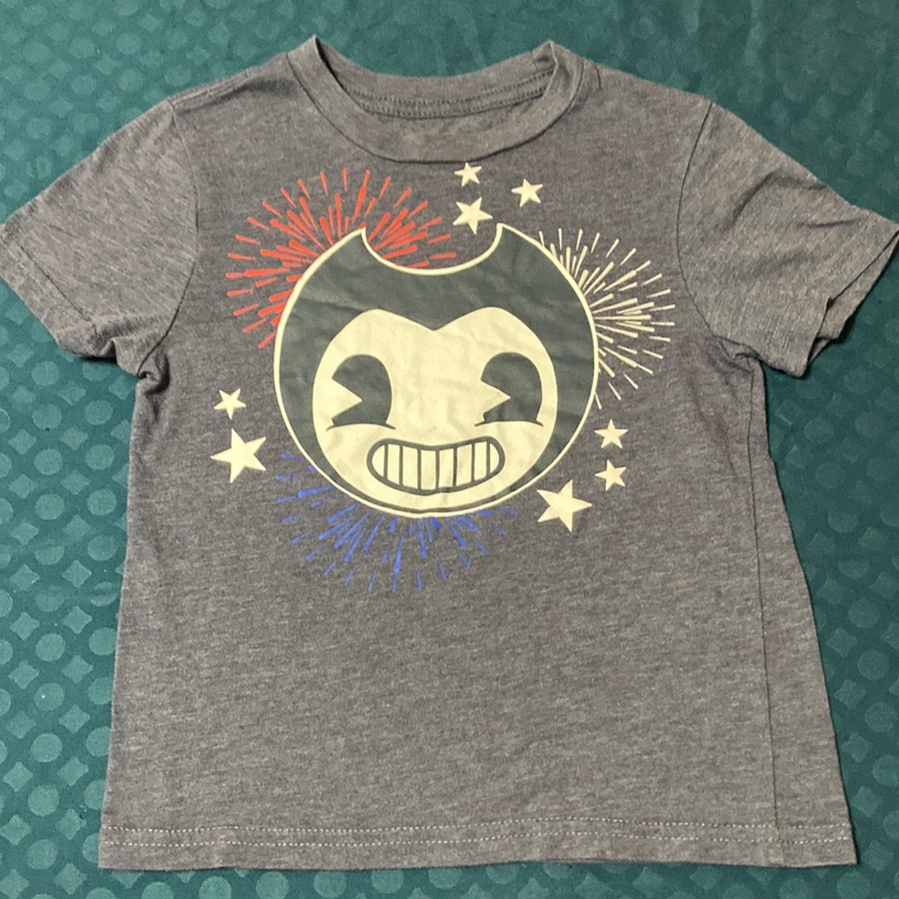 🌺 3/$12 Bendy short sleeved t shirt, size XS